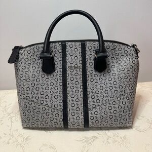 Gorgeous Guess Classic Gray Handbag